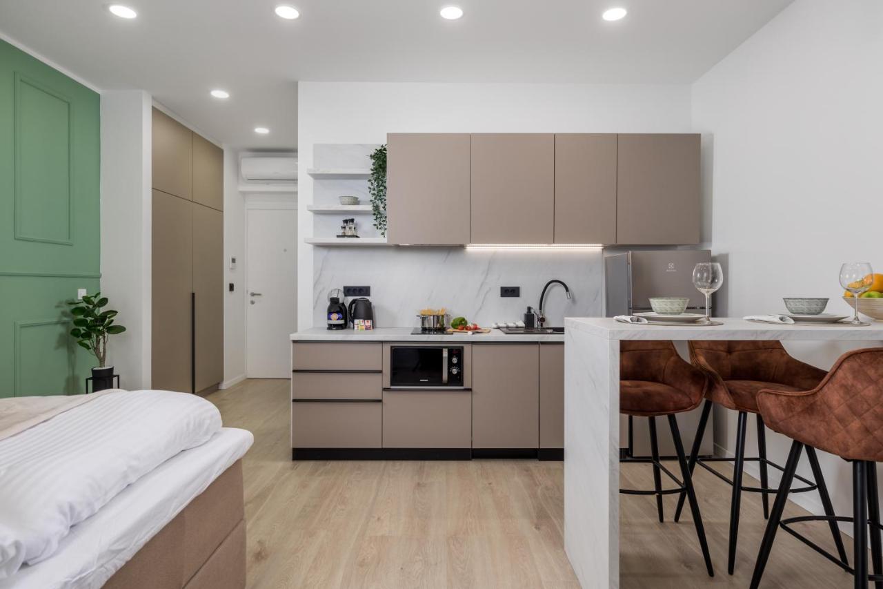Area2 Center Luxury Apartment Рийека Екстериор снимка
