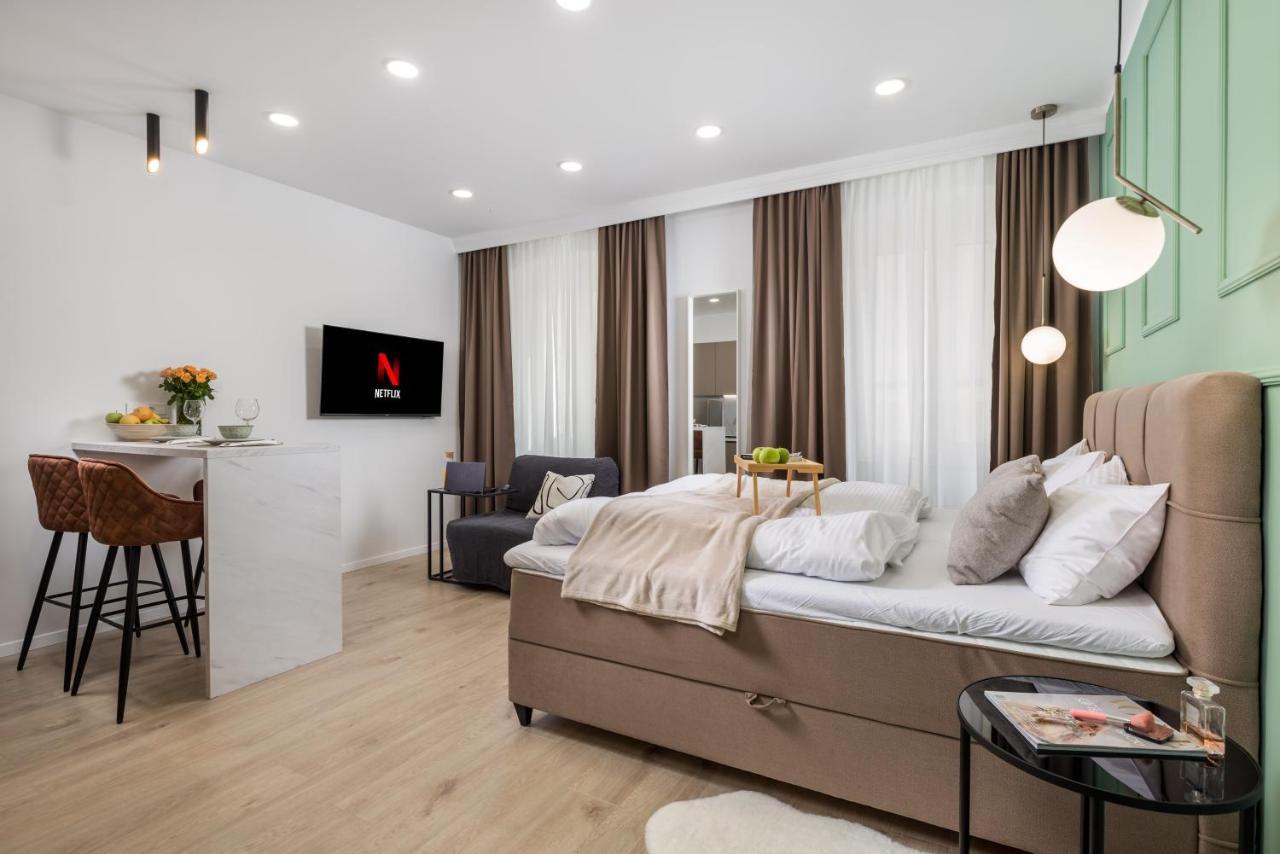 Area2 Center Luxury Apartment Рийека Екстериор снимка